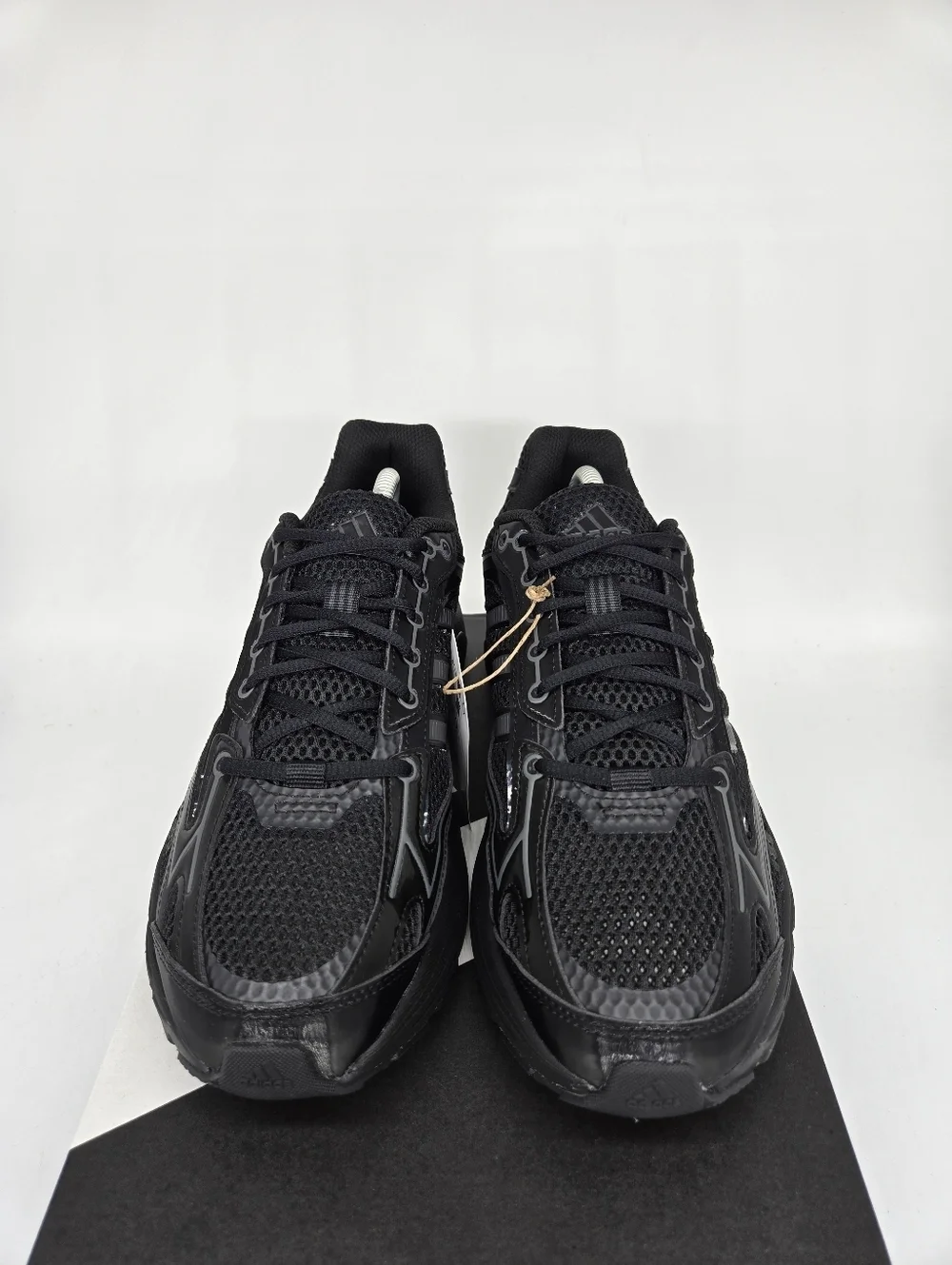 adidas Men's Spiritain 2000 Black Grey Carbon Shoes Size 11.5 New